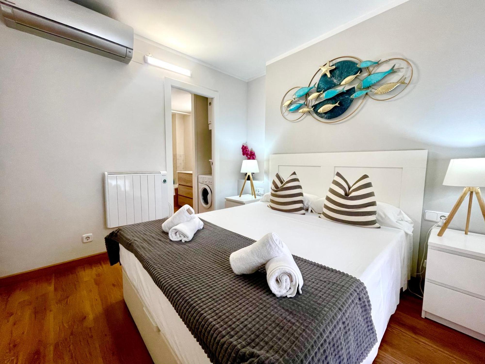Seahomes Vacations, La Mer Bleue, Beach&Pool, Pk, Full Equipped In Fenals Beach Lloret de Mar Zewnętrze zdjęcie